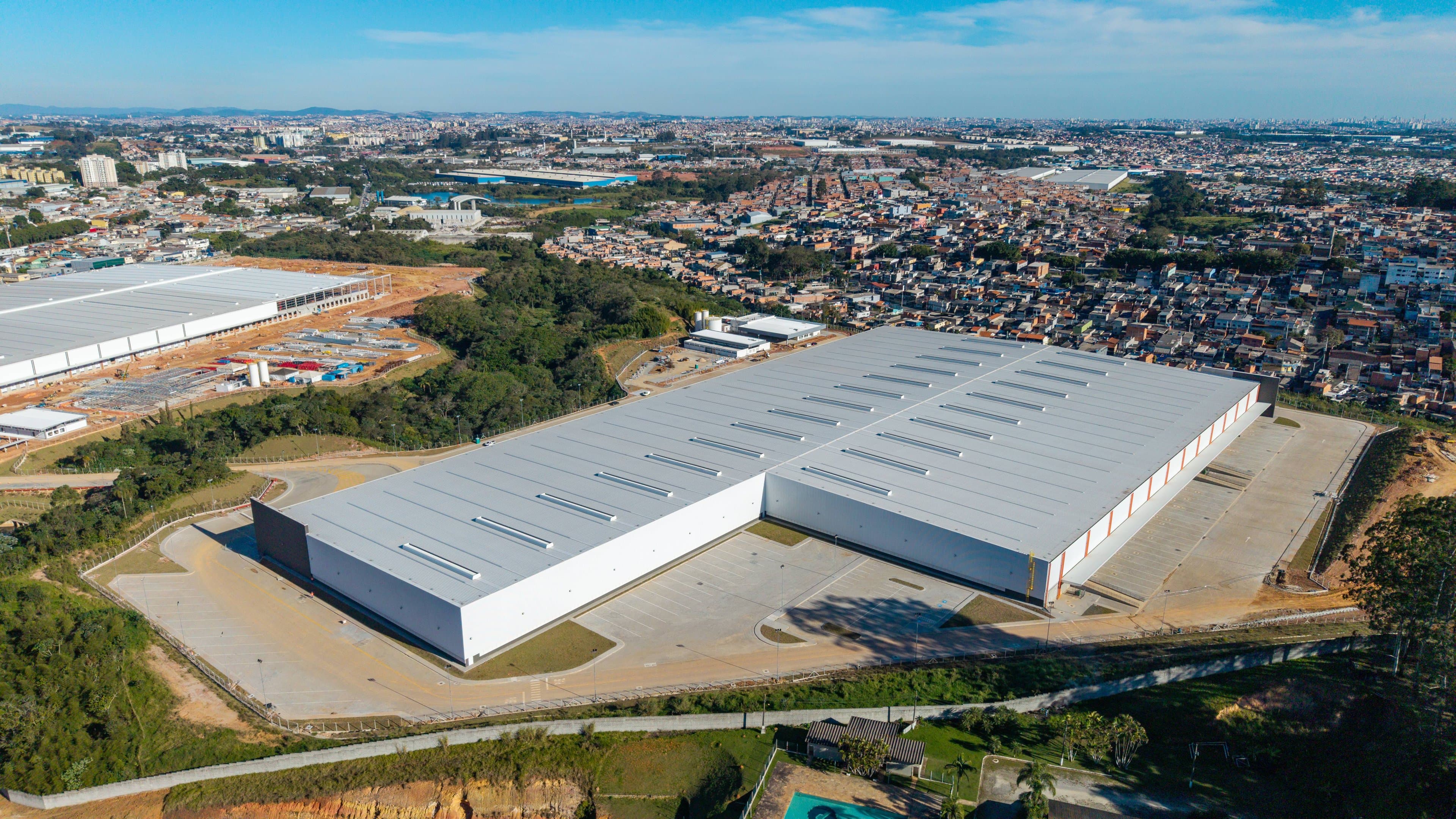 TRXF11 e Matriz fecham operação de R$ 1,4 bi em galpões alugados ao Mercado Livre