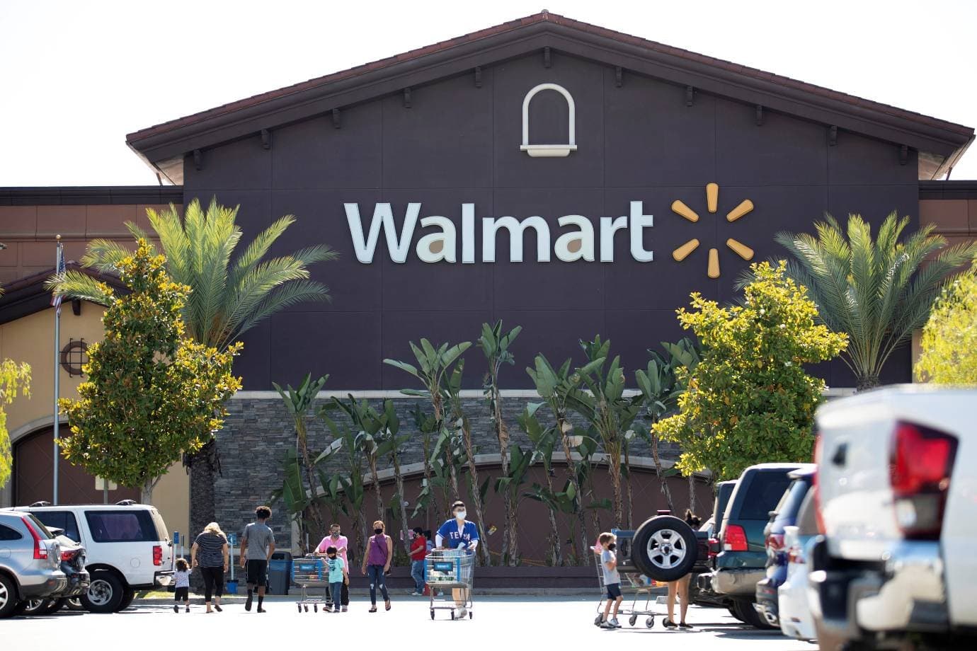 US$ 5 trilhões em jogo: Walmart abre a loja para robôs, e a Amazon foi à Justiça para barrá-los