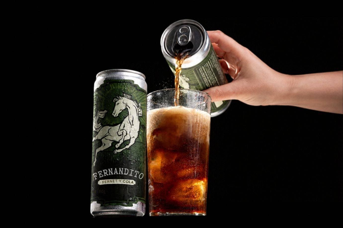Jovens gaúchos criam Fernet-Cola em lata para disputar com gigantes das bebidas