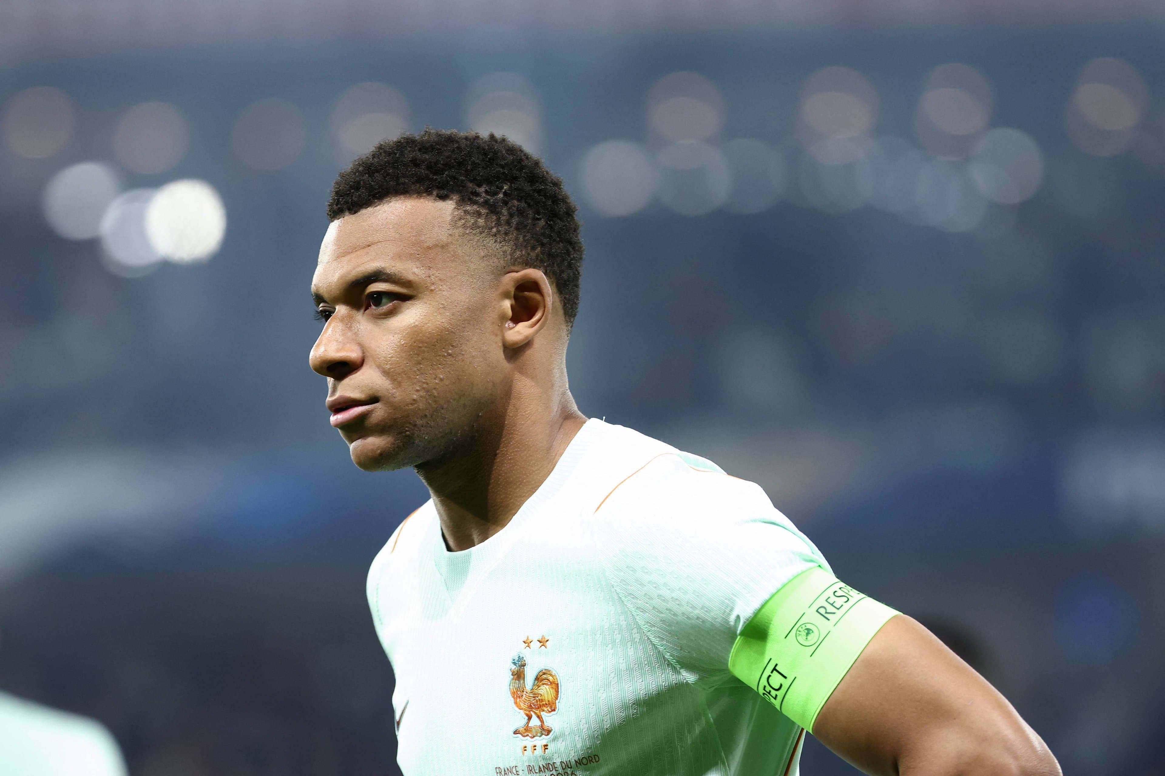 O que Mbappé fez na China? Entenda a polêmica que custou três contratos