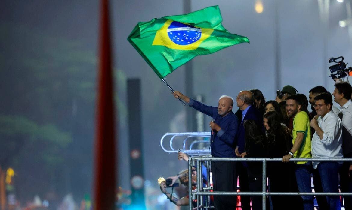 Em mensagem a Lula, Xi Jinping destaca parceria entre China e Brasil como exemplo para o Sul Global