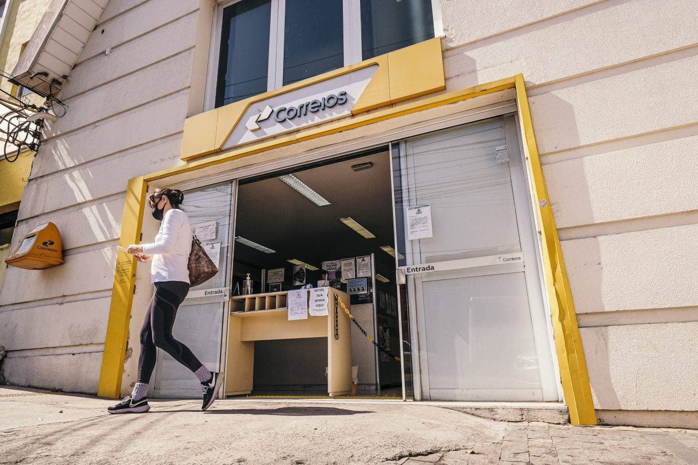 Governo dá garantia de R$ 7 bilhões para empréstimo de bancos aos Correios