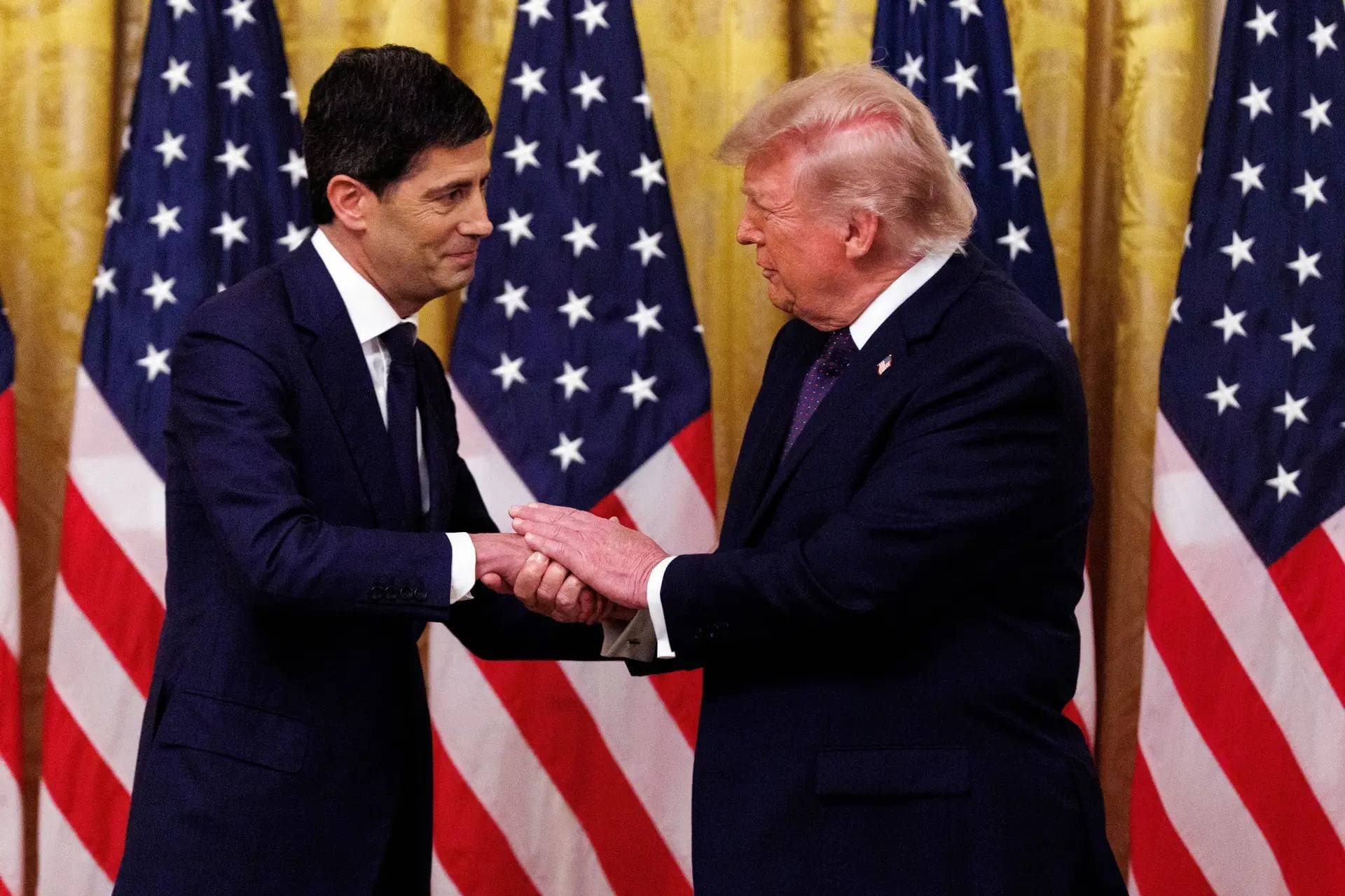 Warsh diz que eleições nos EUA não influenciaram decisão de juros e evita citar Trump
