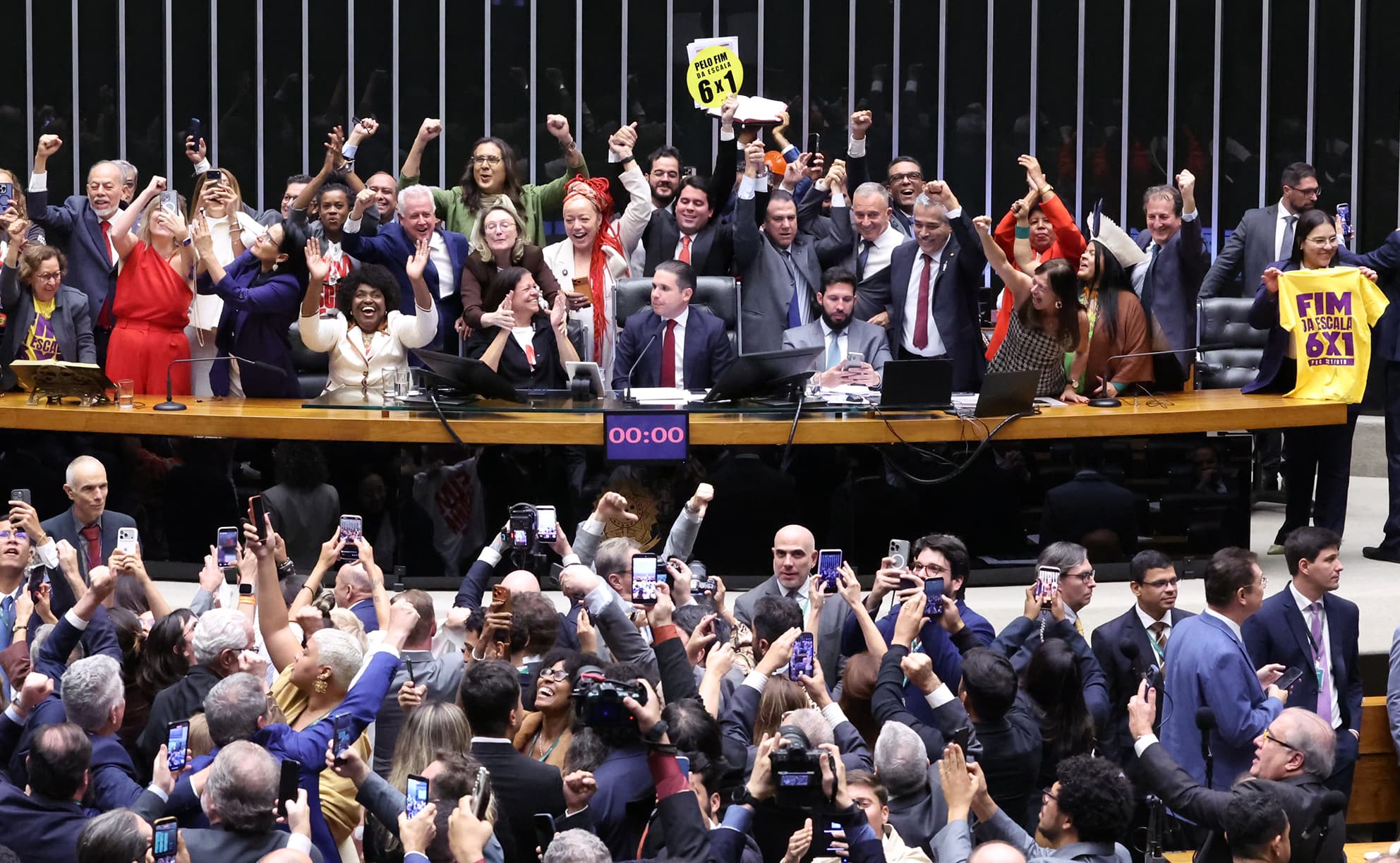 Deputados ruralistas dominam lista de ausentes em votação da PEC pelo fim da escala 6×1 e redução de jornada de trabalho