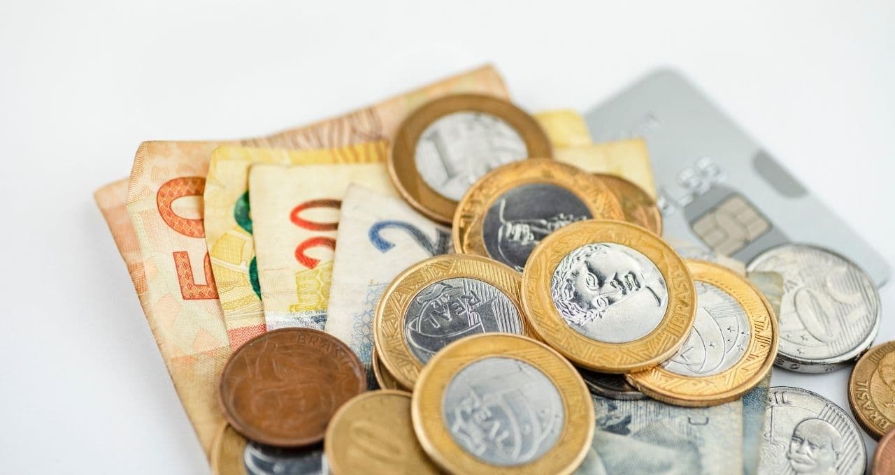 Quer dividendos? Veja as 10 ações escolhidas pelo Santander para junho