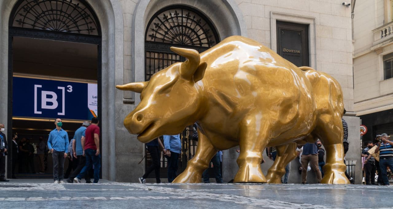 Wall Street em recorde, frase de Buffett, bitcoin, dividendos e Petrobras: o que bombou na semana