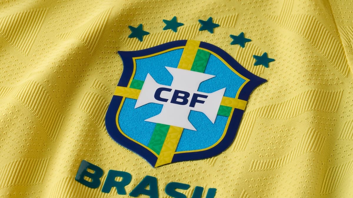 Demanda por camisas da seleção brasileira explode; vai ter estoque?