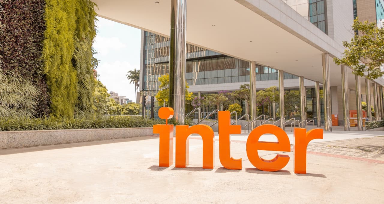 Inter (INTR;INBR32): Itaú BBA corta preço-alvo de olho em ‘pé no freio’ dos lucros e aponta fator que segura avanço