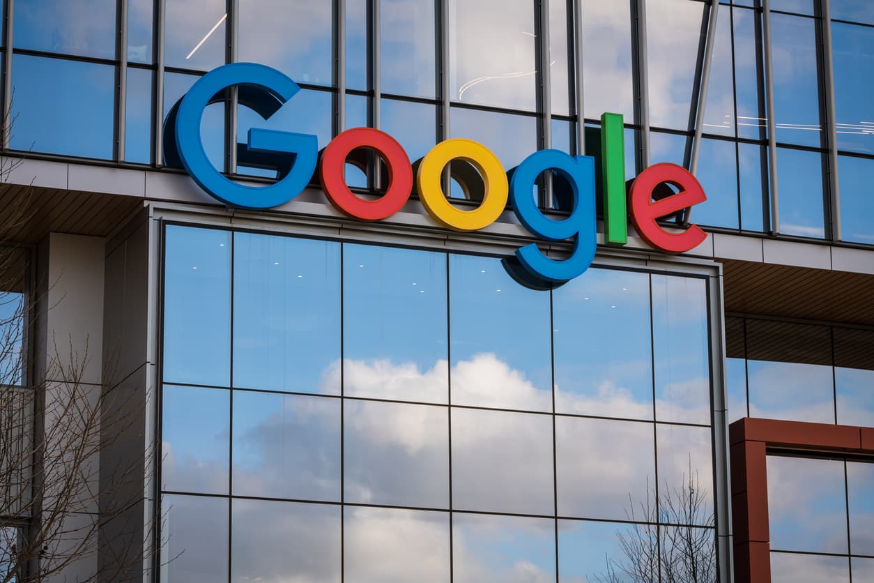 Alphabet (GOGL34) entra no Dow Jones e reforça presença das techs no índice