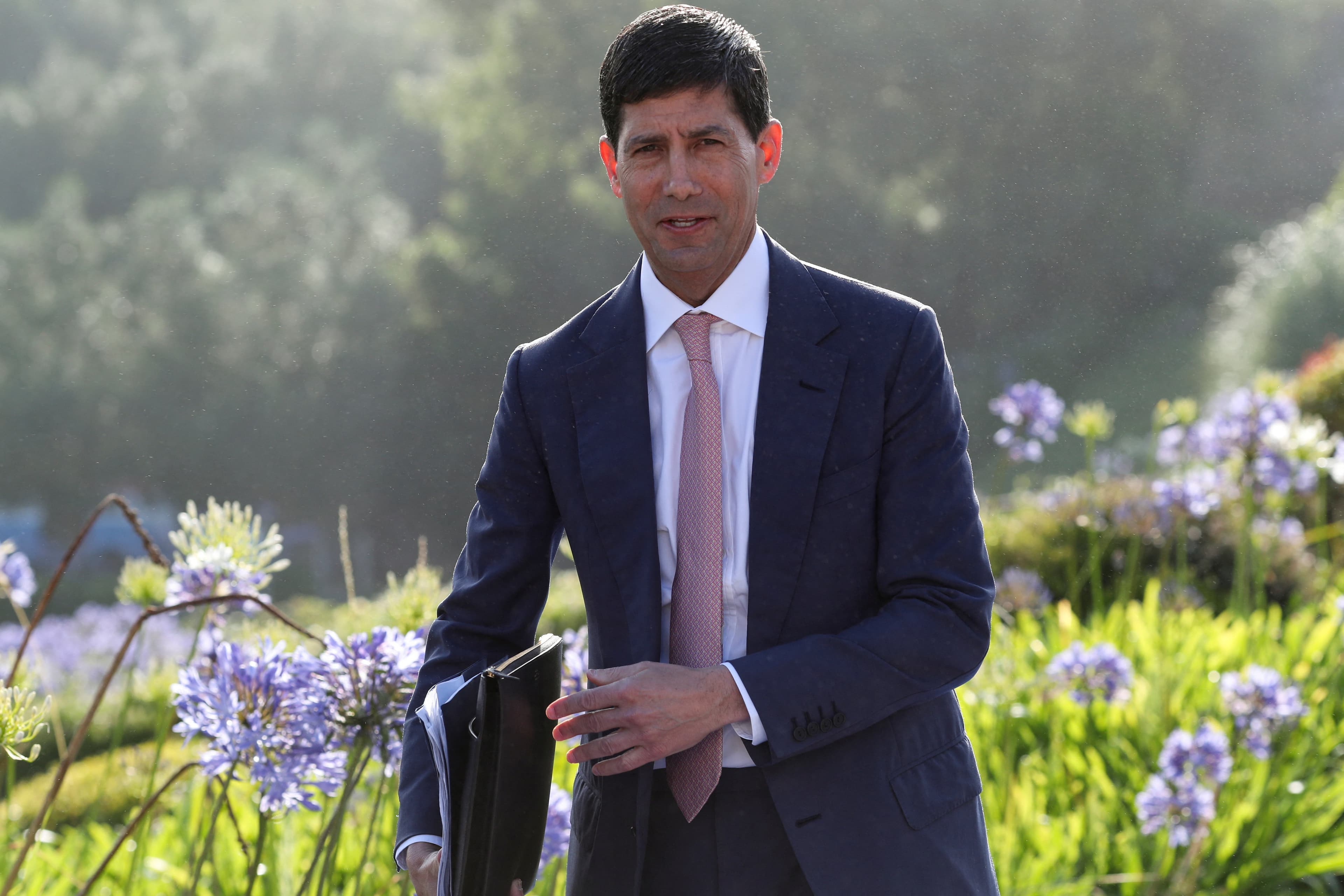 Kevin Warsh promete “decepcionar” quem acha que ele vai tolerar inflação acima de 2% nos EUA