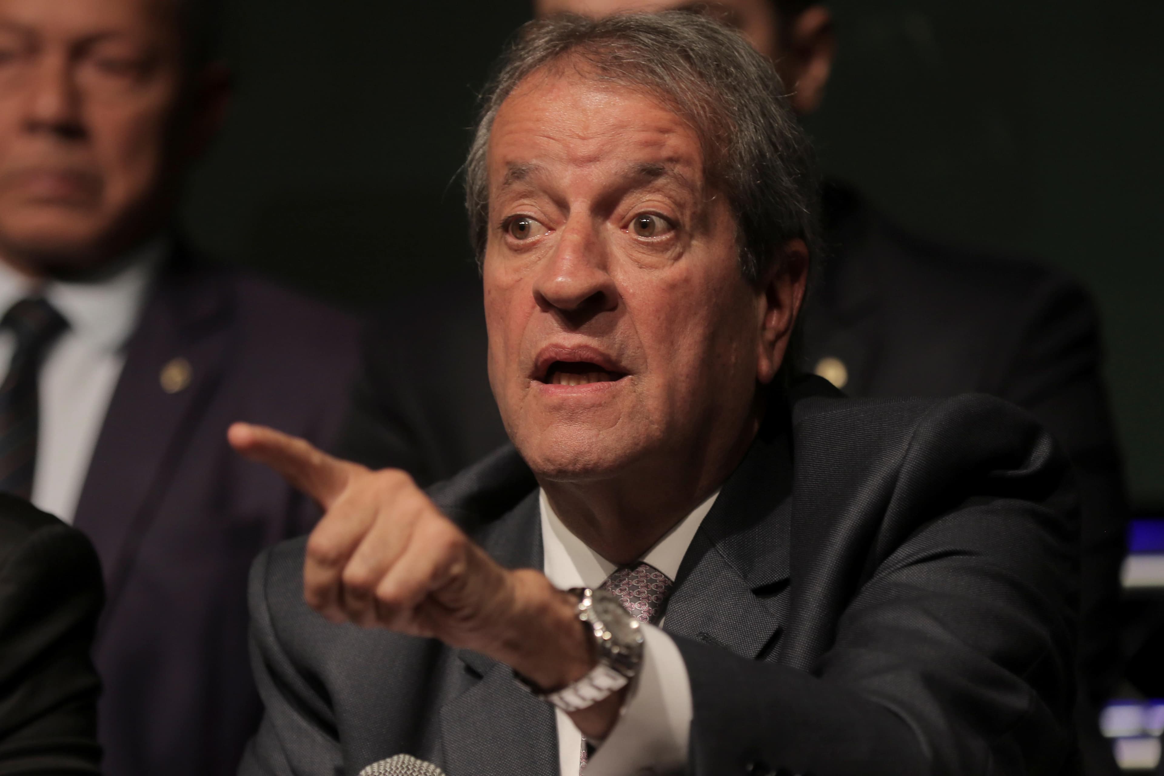 Até convenção, vou trabalhar em reaproximação de Michelle e Flávio Bolsonaro, diz Valdemar