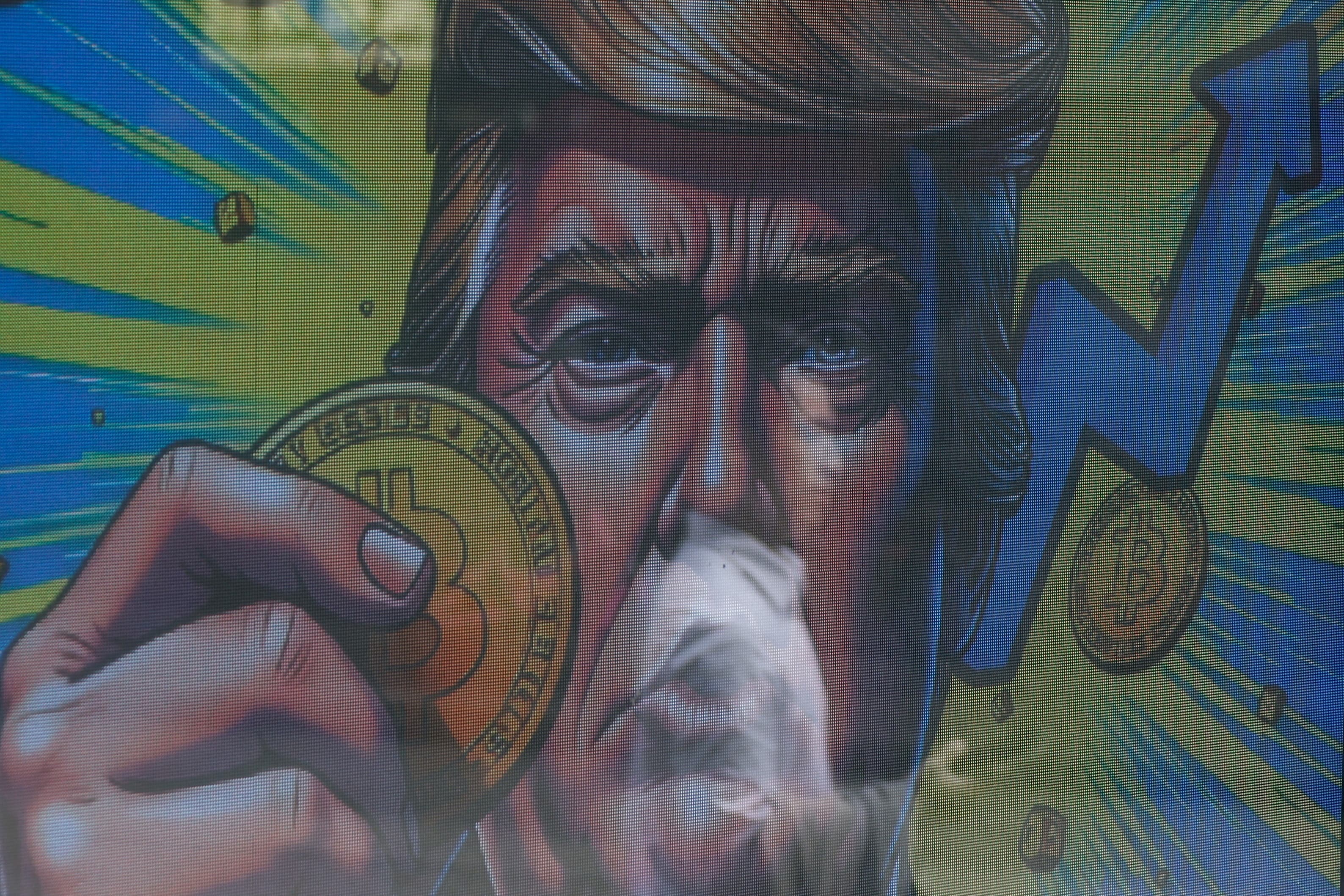 Documentos revelam que Trump investiu lucros com criptomoedas em ações e títulos