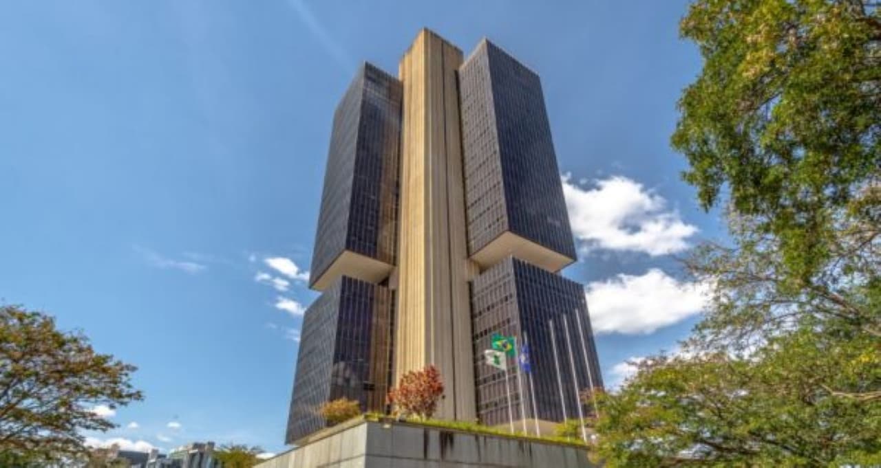 Produção industrial dos EUA e prévia do PIB no Brasil; veja a agenda econômica desta sexta-feira (17)