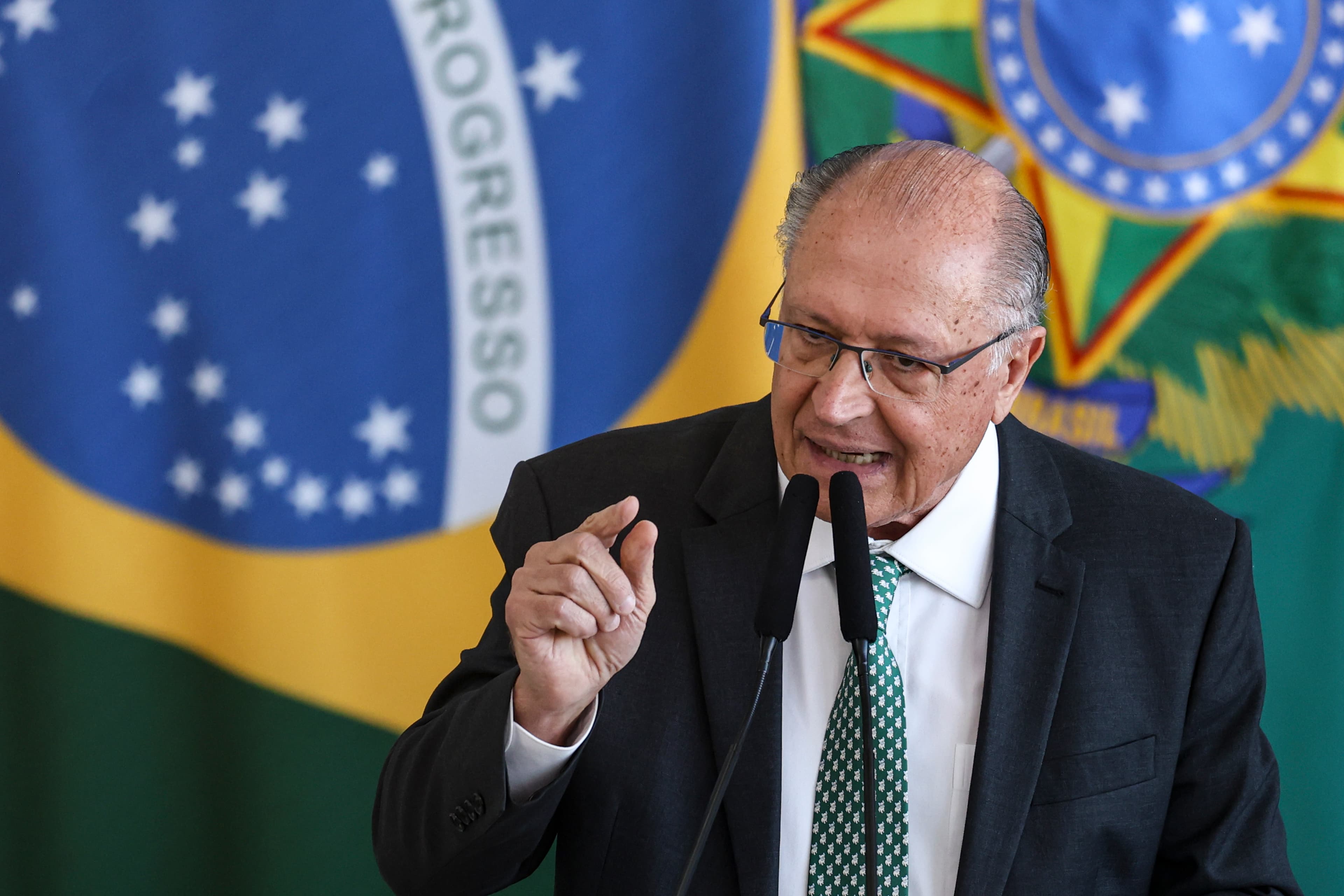 Brasil usará reciprocidade na hora adequada e apoiará setores afetados por tarifas, diz Alckmin