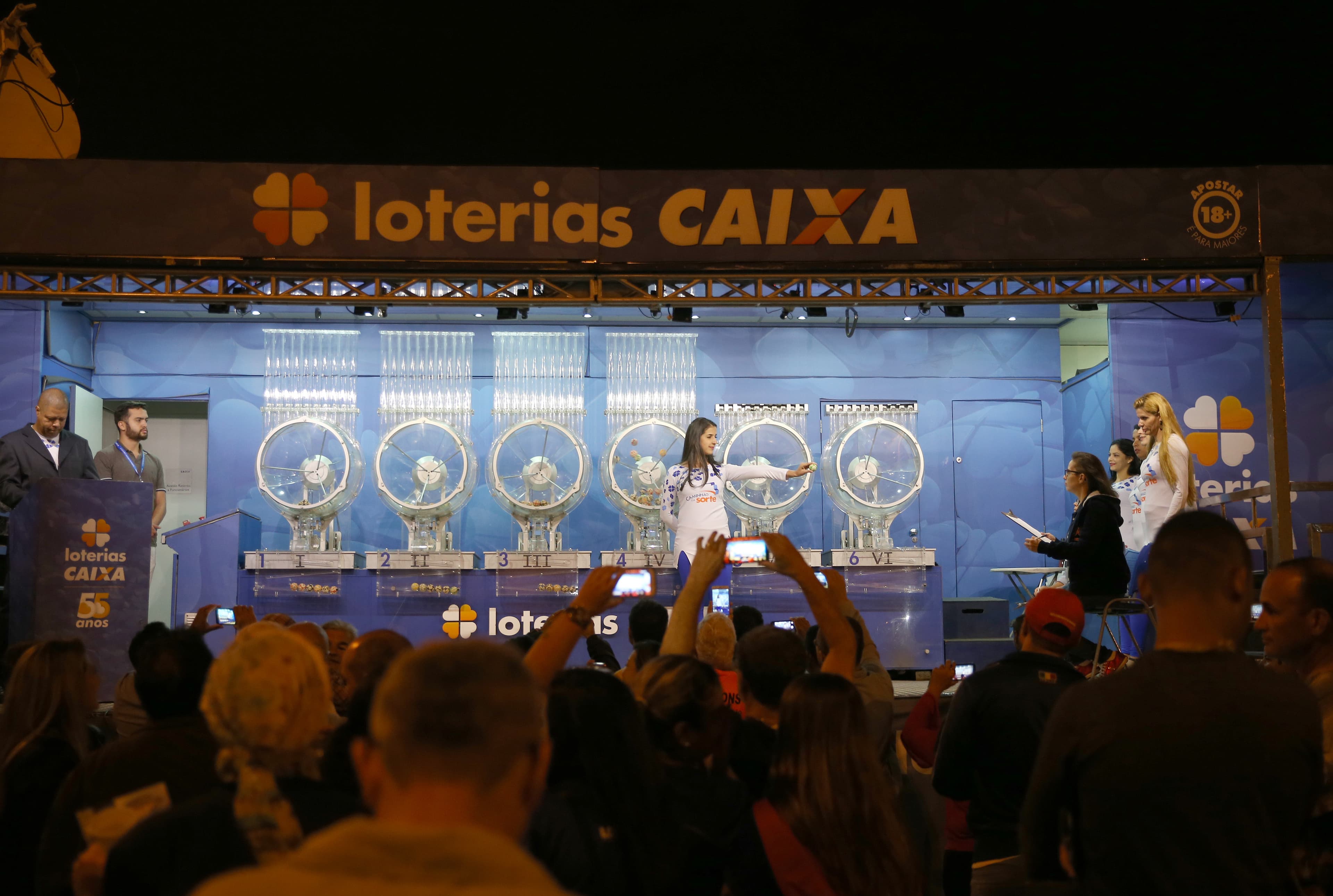 Caixa muda o calendário das loterias; sorteios da Mega-Sena e de outras diversas modalidades passam a ocorrer aos domingos