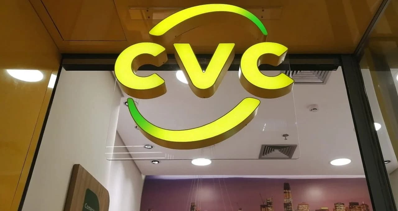 Itaú BBA encerra cobertura de CVC (CVCB3)