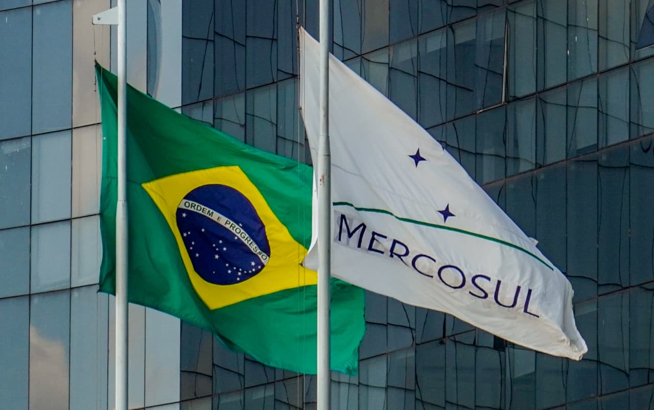 Dinheiro global voltou a olhar para a América Latina, mas ainda evita apostar pesado no Brasil