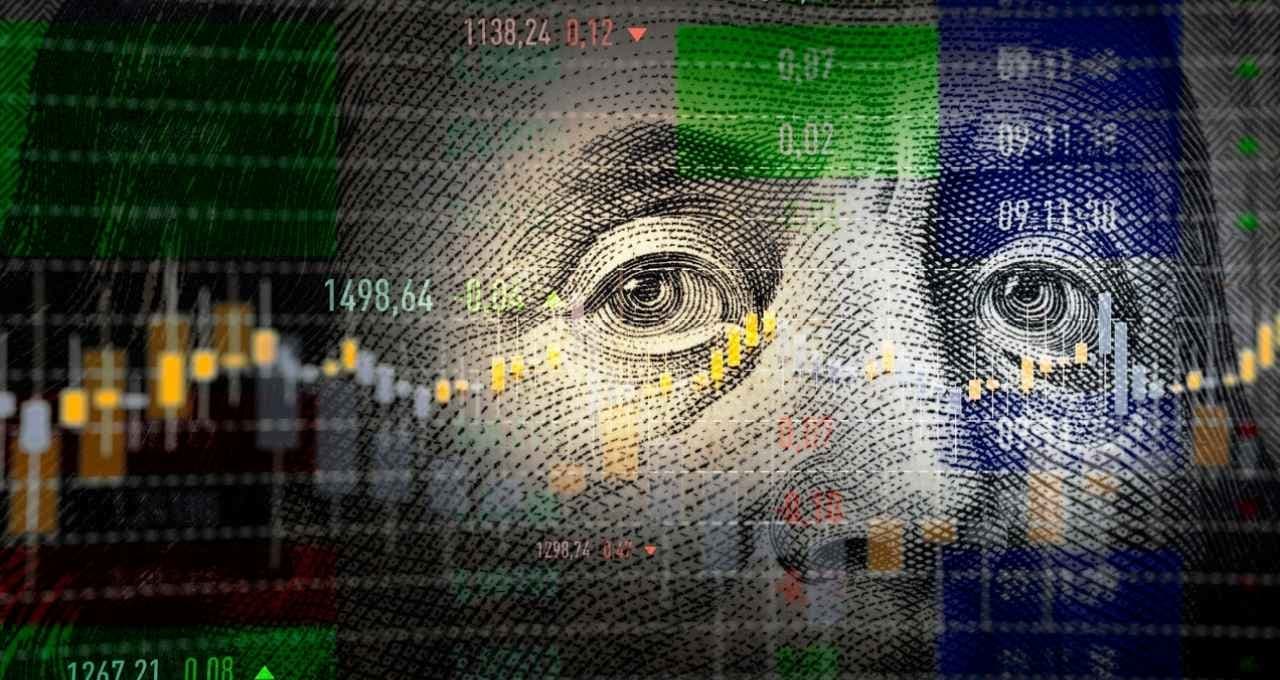 Dólar sobe a R$ 5,08 com recuo do petróleo e baixa liquidez