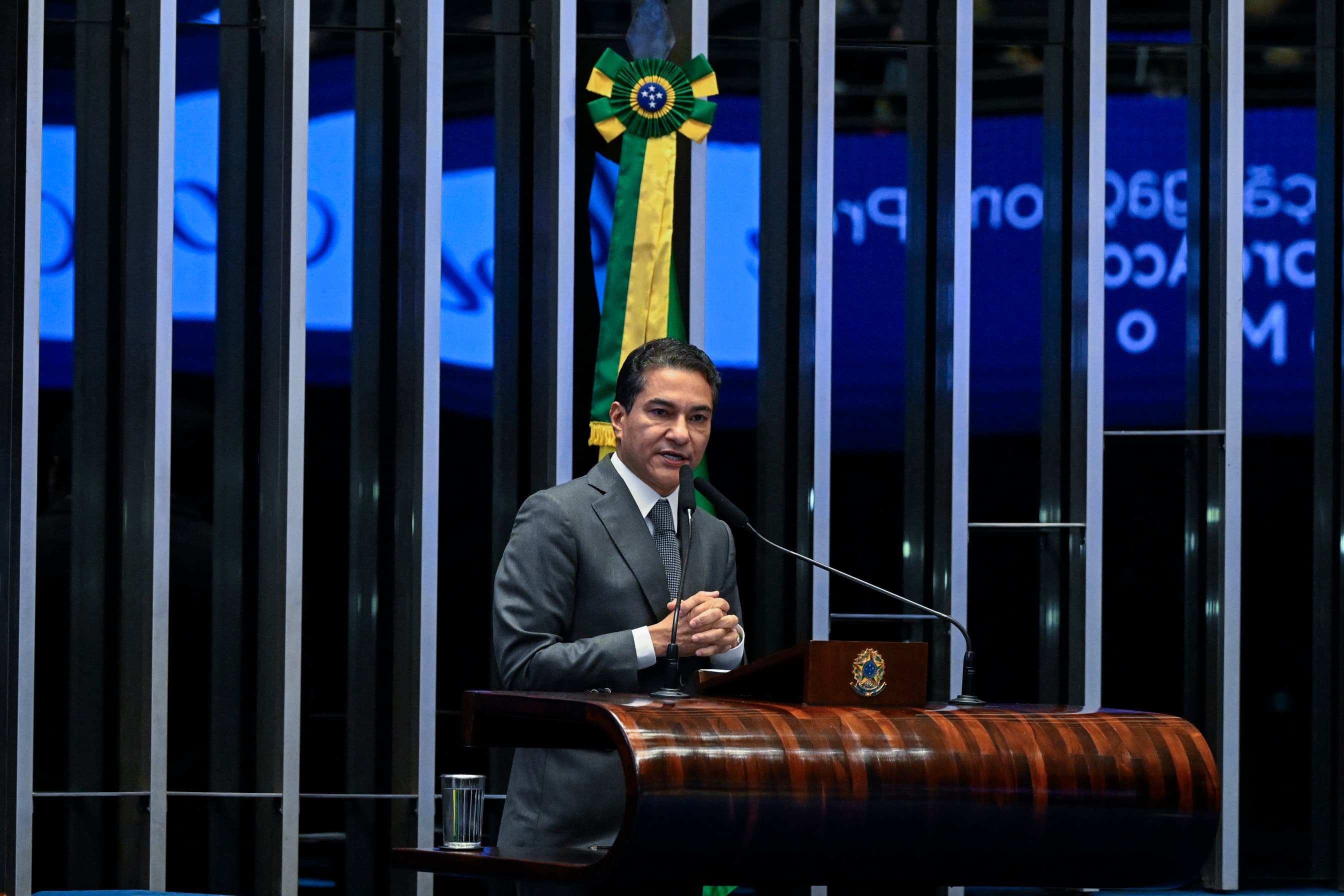 Flávio Bolsonaro conseguirá vice no PL, diz presidente do Republicanos