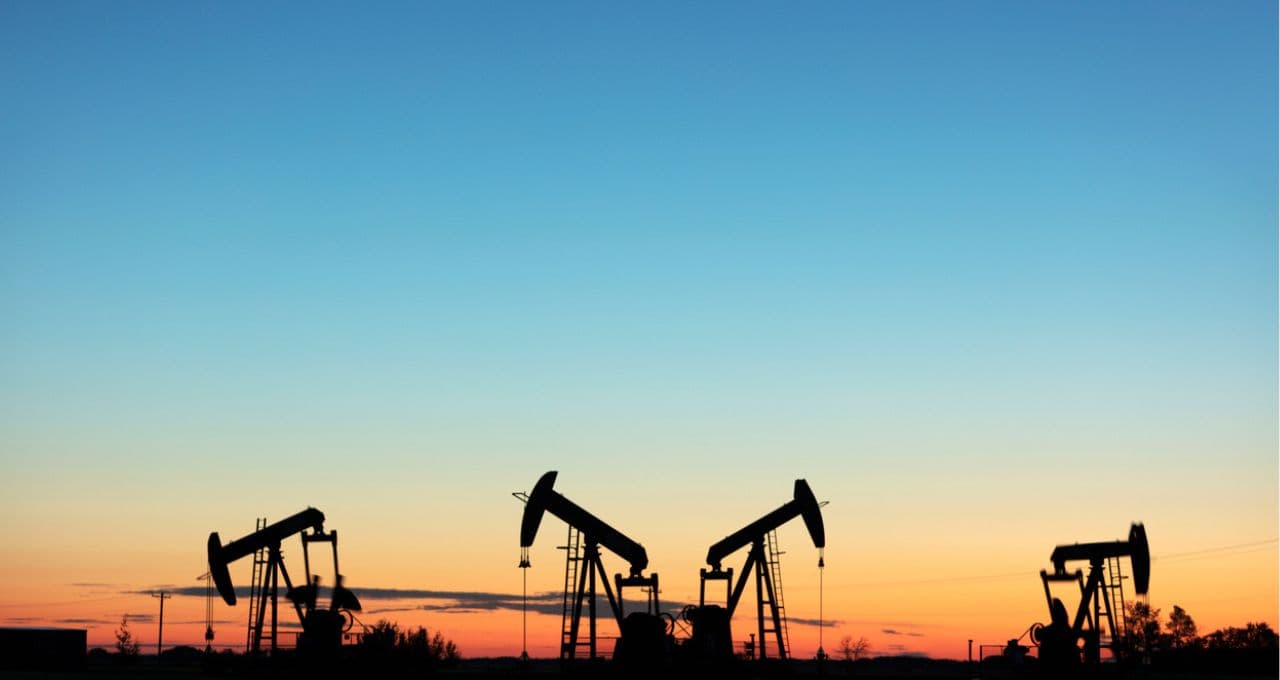 Petróleo sobe com investidores cautelosos sobre avanço das negociações entre Irã e Omã