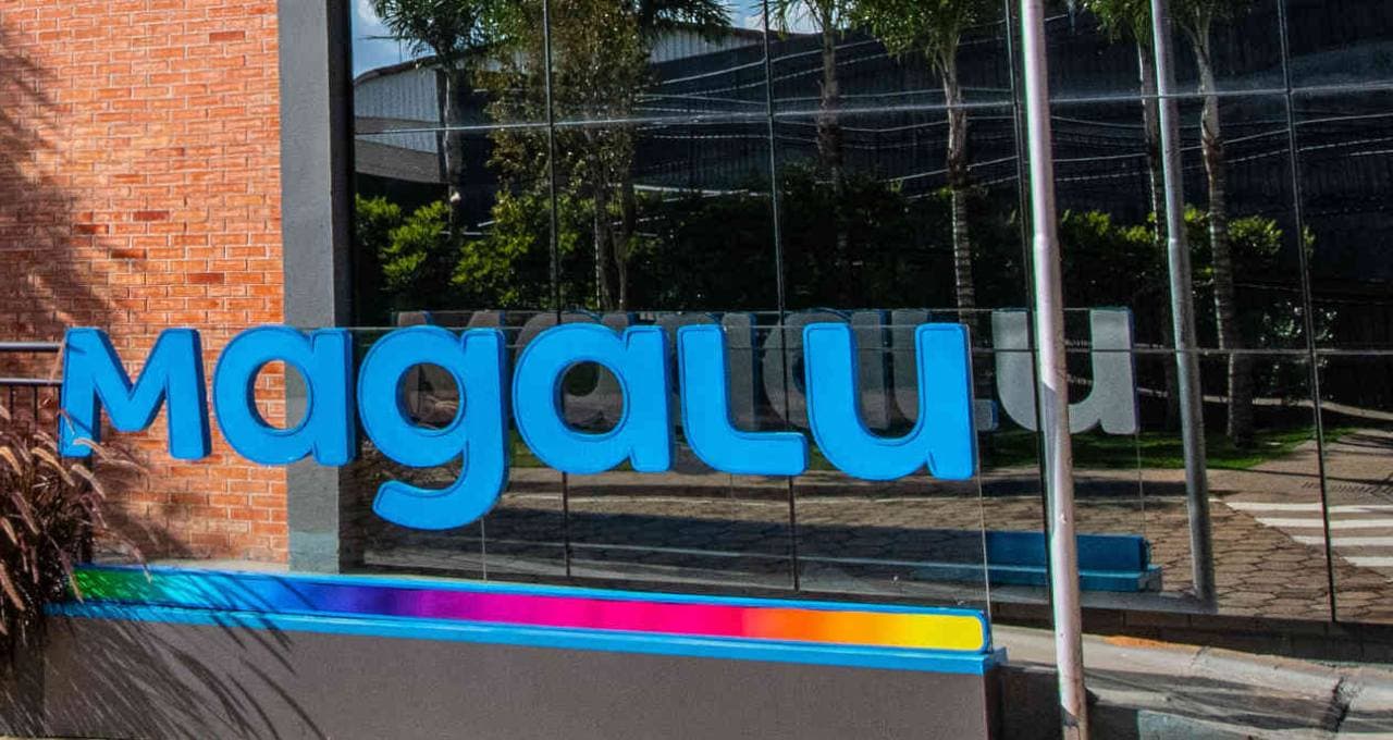 Magazine Luiza (MGLU3) tem prejuízo de R$ 72,5 milhões no 2T26; ‘Estamos fazendo tudo para voltar a dar lucro sem depender dos juros’, diz CFO