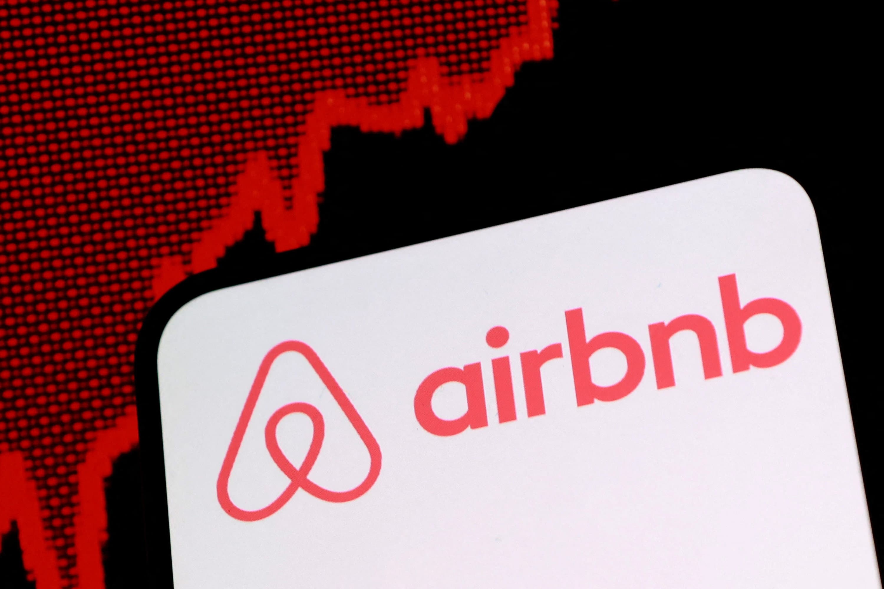Ações da Airbnb têm maior cotação em quatro anos, com investidores comemorando aumento da previsão de receita