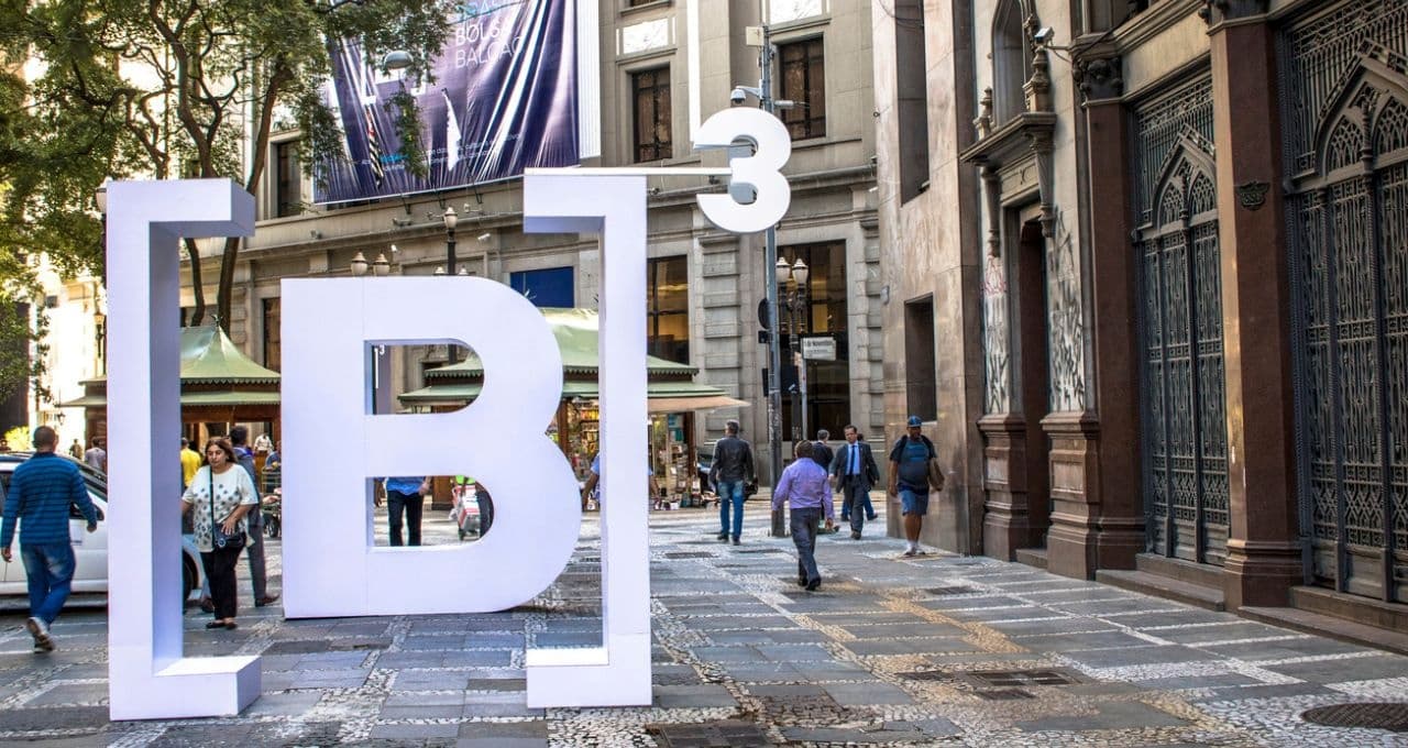 Lucro da B3 (B3SA3) sobe 8% e atinge R$ 1,4 bi, com IPO solitário, ‘chuva’ de follow-ons e alta de 20% no volume negociado em ações