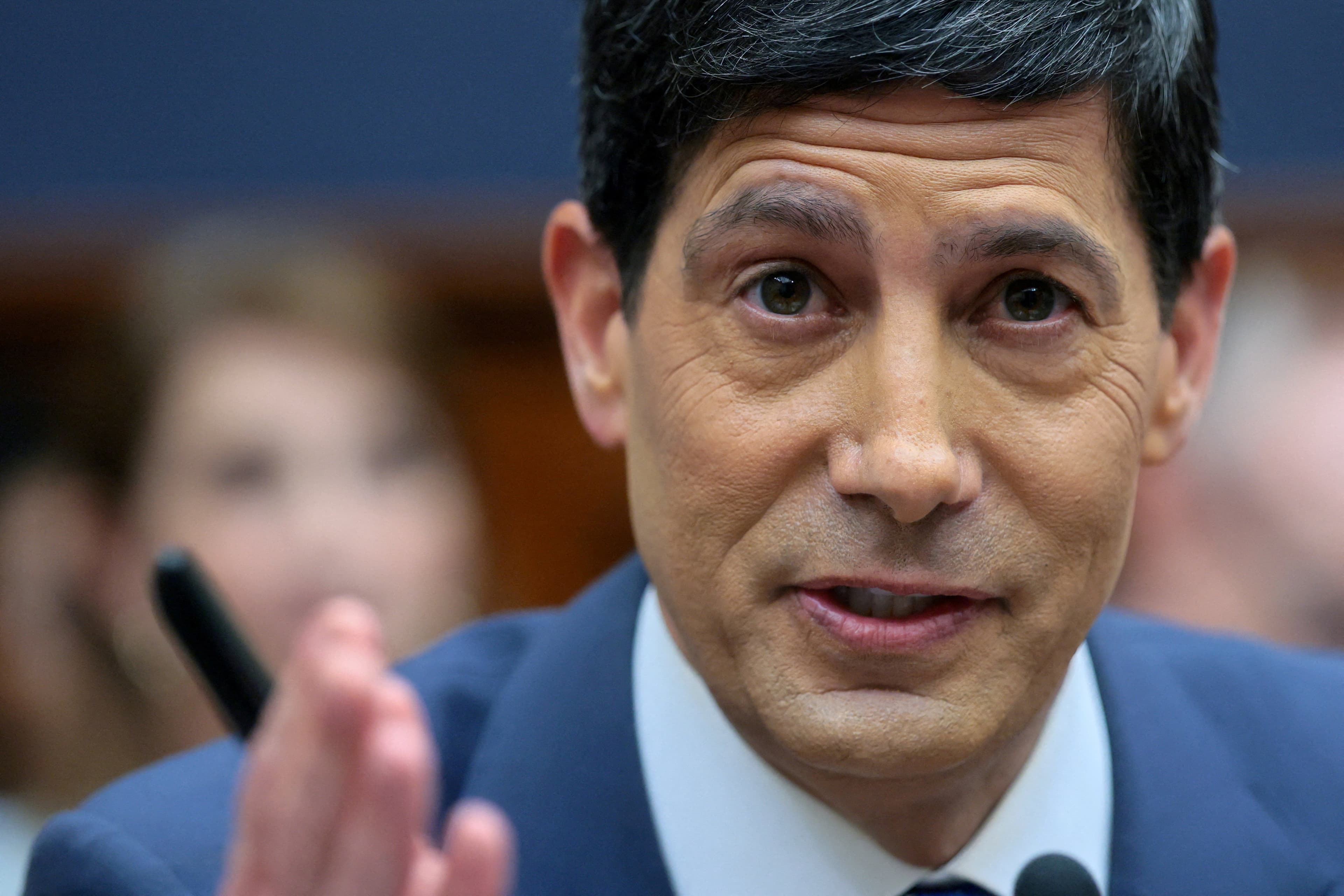 Warsh sugeriu reduzir de 8 para 6 reuniões do Fomc no ano, diz ata do Fed