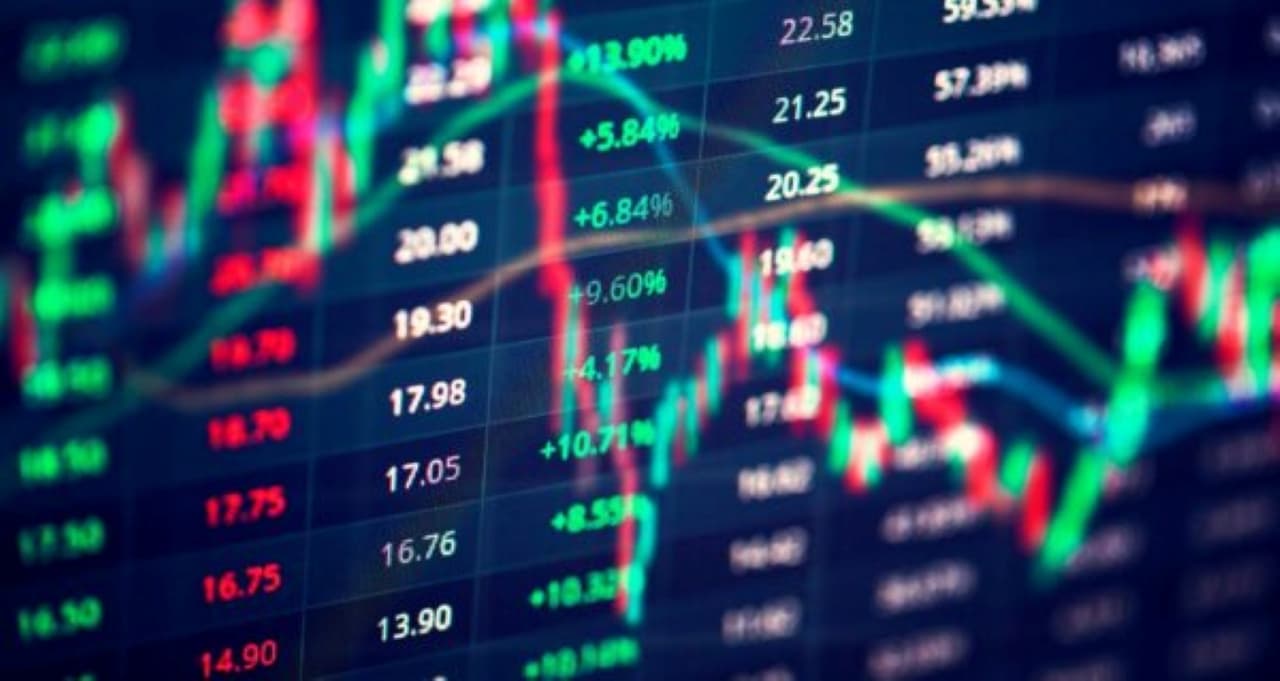Mini índice busca os 172,5 mil pontos após fechar acima das médias; mini dólar pode testar suporte em 5.180, avalia BTG