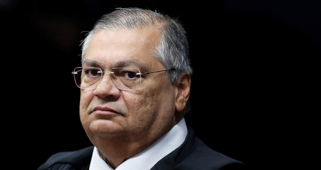 Flávio Dino retira sigilo de decisão que autorizou operação da Polícia Federal sobre ‘Dark Horse’