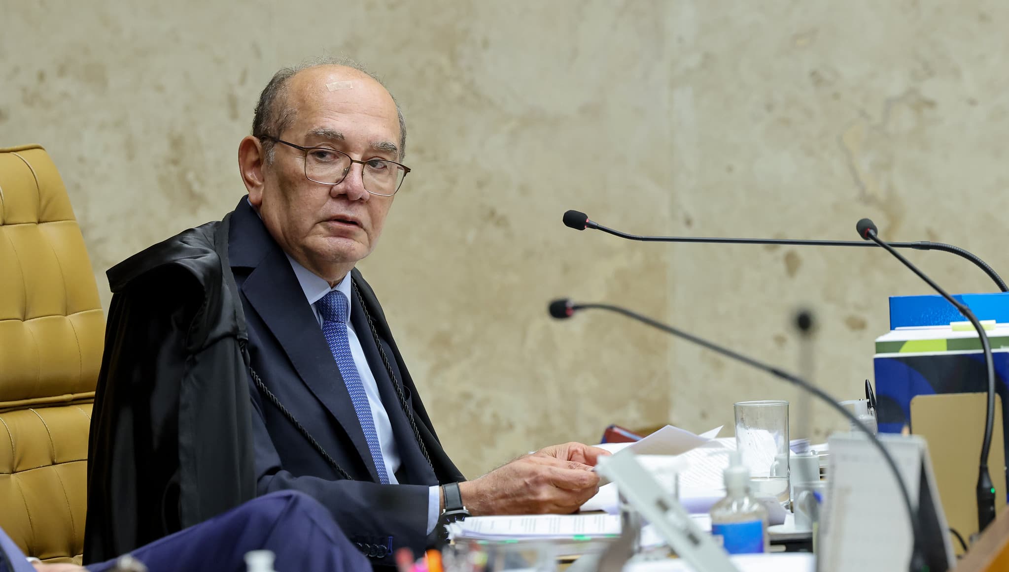 Gilmar envia ofício a Fux apontando condução indevida no julgamento sobre diretor da Polícia Federal