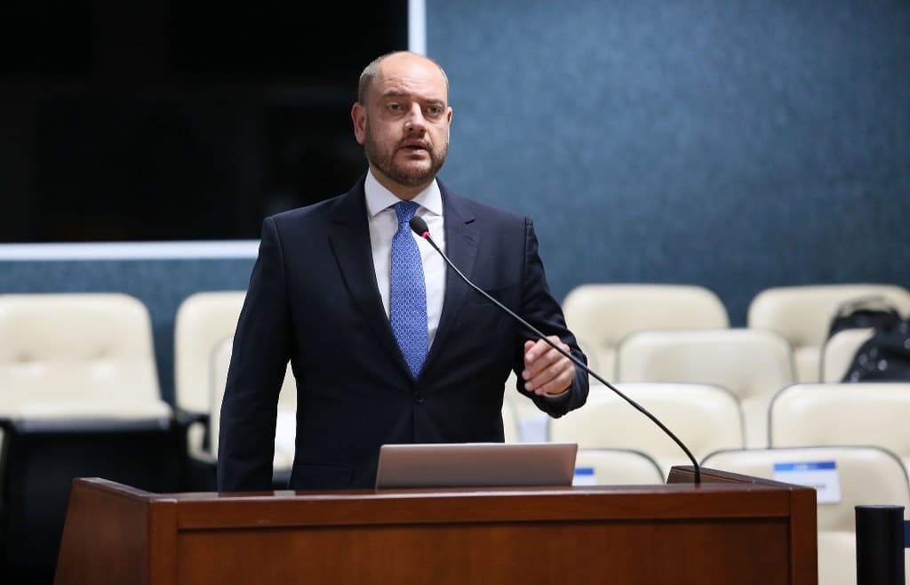Desembargador, governador interino do Rio diz ser contra mandato no STF, mas favorável a aumentar idade para entrar