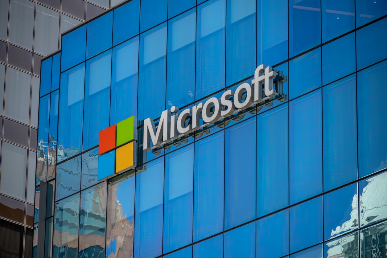 Microsoft planeja investimento de mais de US$ 10 bilhões no Oriente Médio