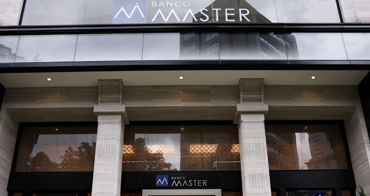 Delator do Banco Master ganhou 570 vezes na loteria e fez transações com empresa ligada a esquema de desvios no Corinthians