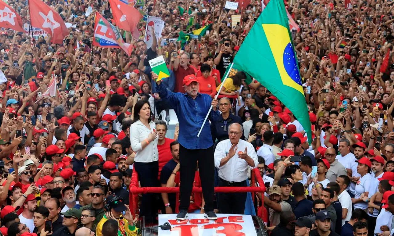 Lula vai ao quarto mandato com desafio de retomar credibilidade fiscal após elevar gastos na campanha