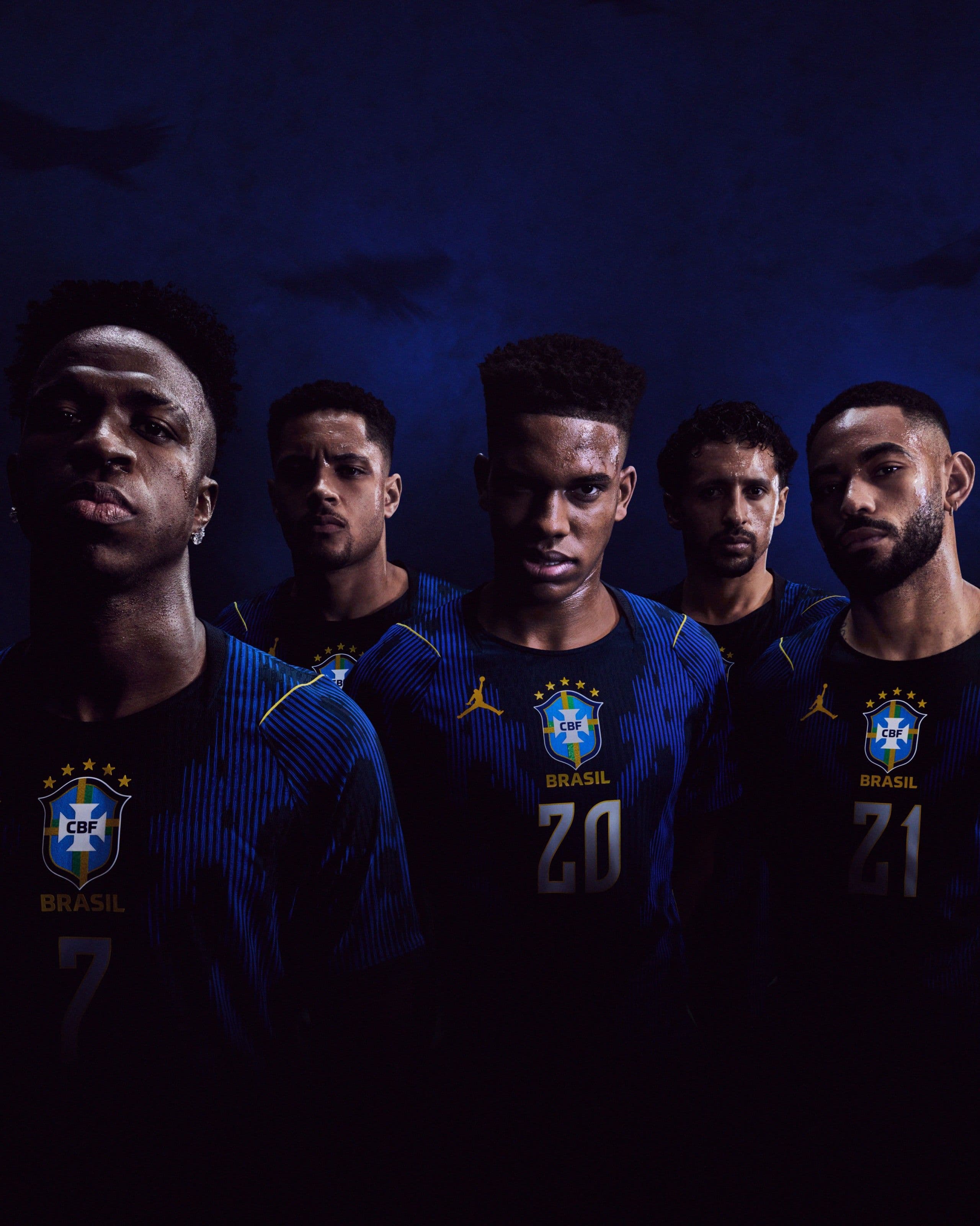 Vão faltar camisetas da seleção? Estoques encolhem às vésperas da Copa do Mundo