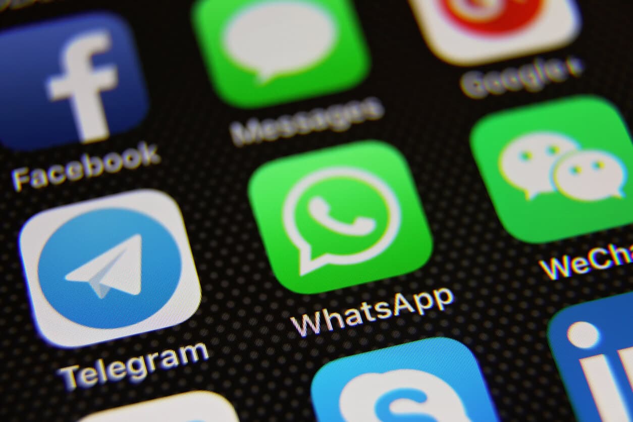Mark Zuckerberg testa o WhatsApp pago no Brasil; entenda as funcionalidades ‘plus’ das redes sociais da Meta