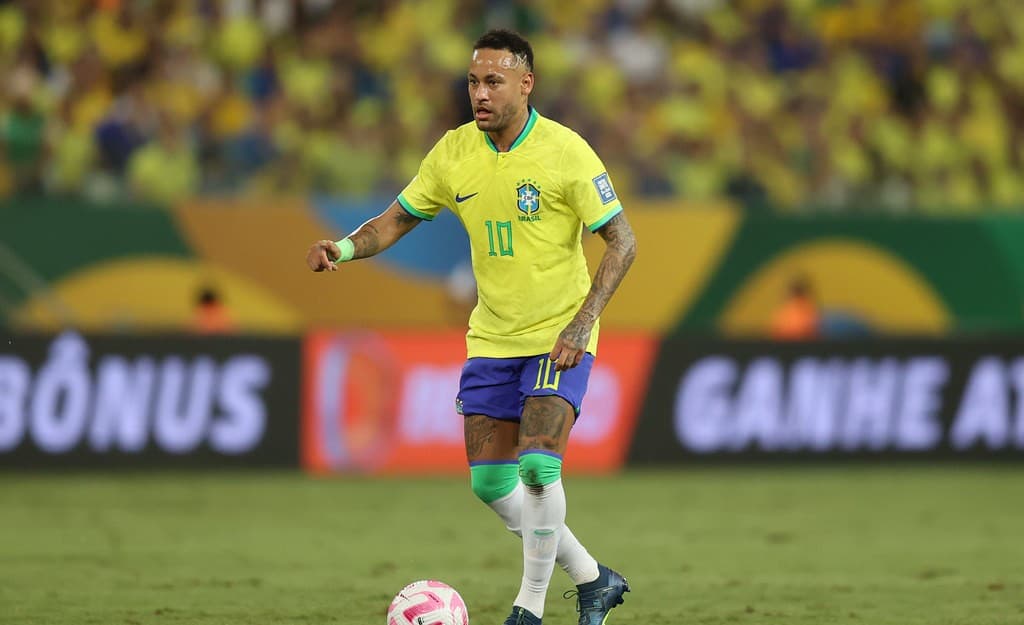 Sem data para Neymar voltar a campo, mais da metade dos brasileiros ainda apoiam convocação para a Copa do Mundo