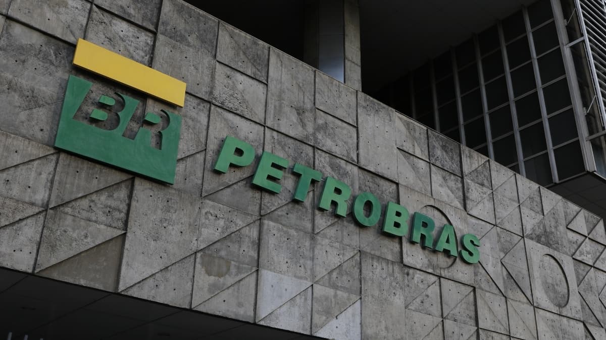 Concurso público de empresa da Petrobras tem salário inicial de até R$ 15 mil; inscrições abrem hoje (12)