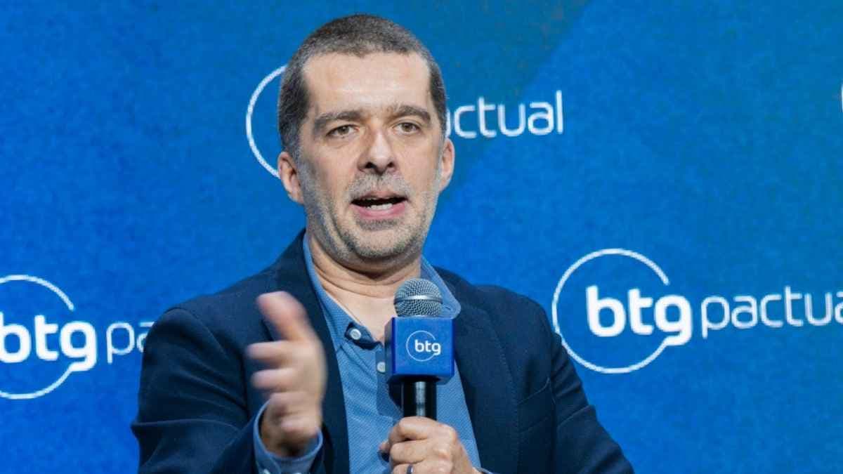 Brasil está sendo “massacrado” na corrida por inteligência artificial e pode voltar à condição de colônia, alerta ex-Microsoft