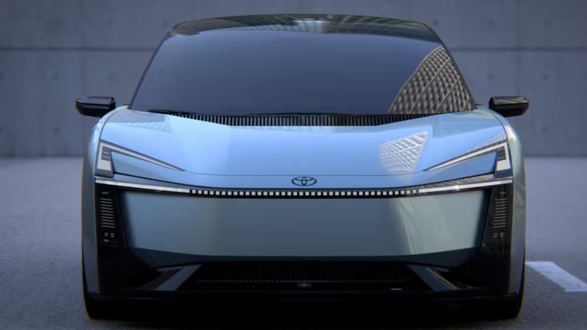 O Corolla vai virar elétrico: Toyota prepara grande mudança do sedã; saiba quando chega ao mercado